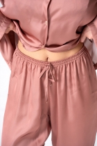 PIJAMA FEMININO LONGO COM BOTÕES CARAMELO CETIM - ACUO