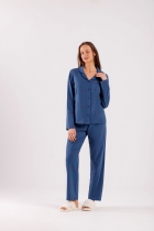 PIJAMA FEMININO AZUL LONGO COM BOTÕES CORAÇÃO - COR COM AMOR