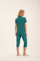PIJAMA FEMININO COM BOTÕES E CALÇA CAPRI VERDE - COR COM AMOR