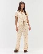 PIJAMA FEMININO LONGO COM BOT&Otilde;ES BEGE CAF&Eacute; DA MANH&Atilde; FAM&Iacute;LIA - COR COM AMOR