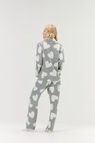 PIJAMA FEMININO MOLETINHO LONGO COM BOT&Otilde;ES CORA&Ccedil;&Otilde;ES CINZAS - COR COM AMOR