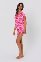 PIJAMA FEMININO MANGA CURTA COM BOT&Otilde;ES E SHORT CETIM ROSA CORA&Ccedil;&Otilde;ES - ACUO